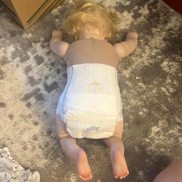 Reborn Baby Girl Doll Cloth Body Full Silicone Vinyl Limbs & Accessories (NWT) - Picture 8 of 14